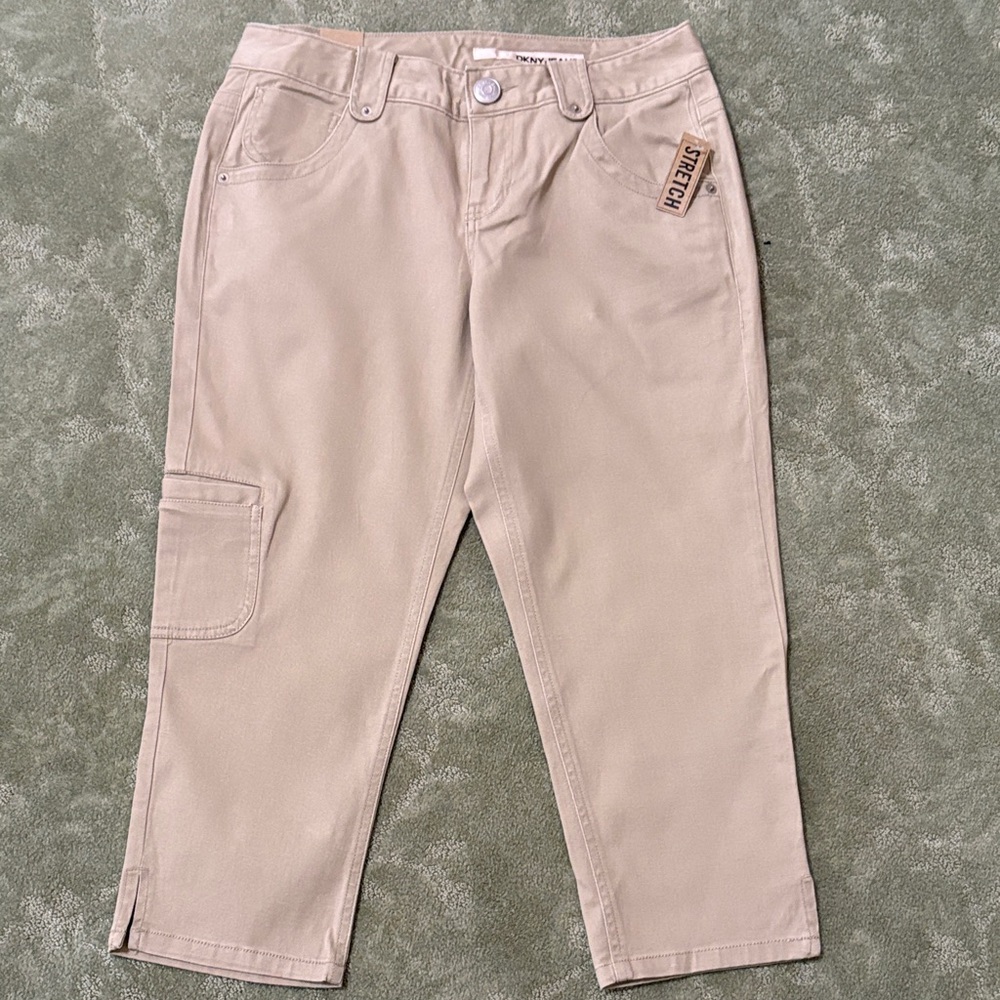 New DKNY Jeans Light Khaki Capri Pants
